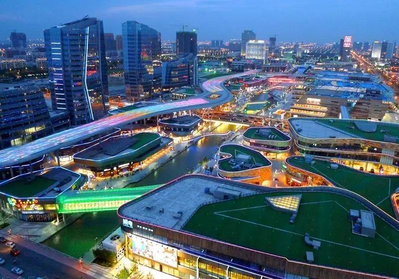 膜結(jié)構(gòu)+LED，引領(lǐng)商業(yè)廣場(chǎng)天幕新時(shí)代