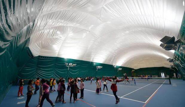 拒絕霧霾，健康運(yùn)動(dòng)！氣膜結(jié)構(gòu)體育館正當(dāng)時(shí)！